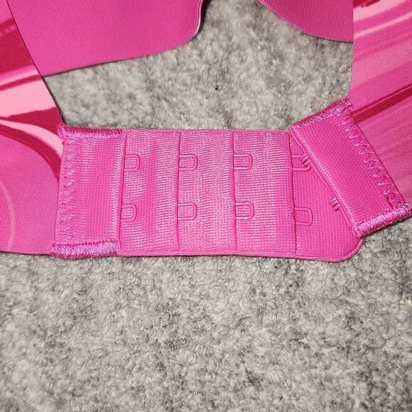 No Boundaries Junior's Wire-Free Bonded Voop Bralette, Size S - Picture 9 of 10